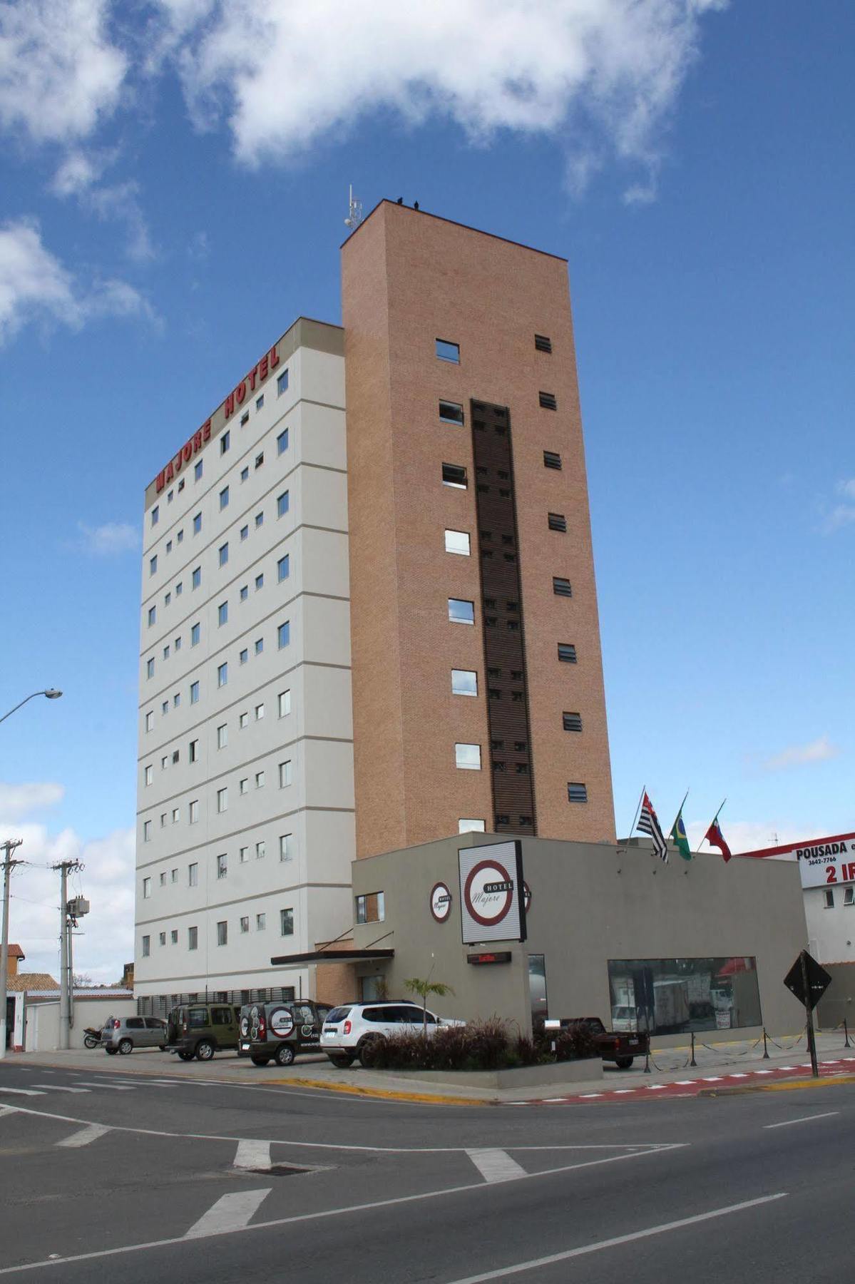 Majore Hotel Pindamonhangaba Eksteriør billede